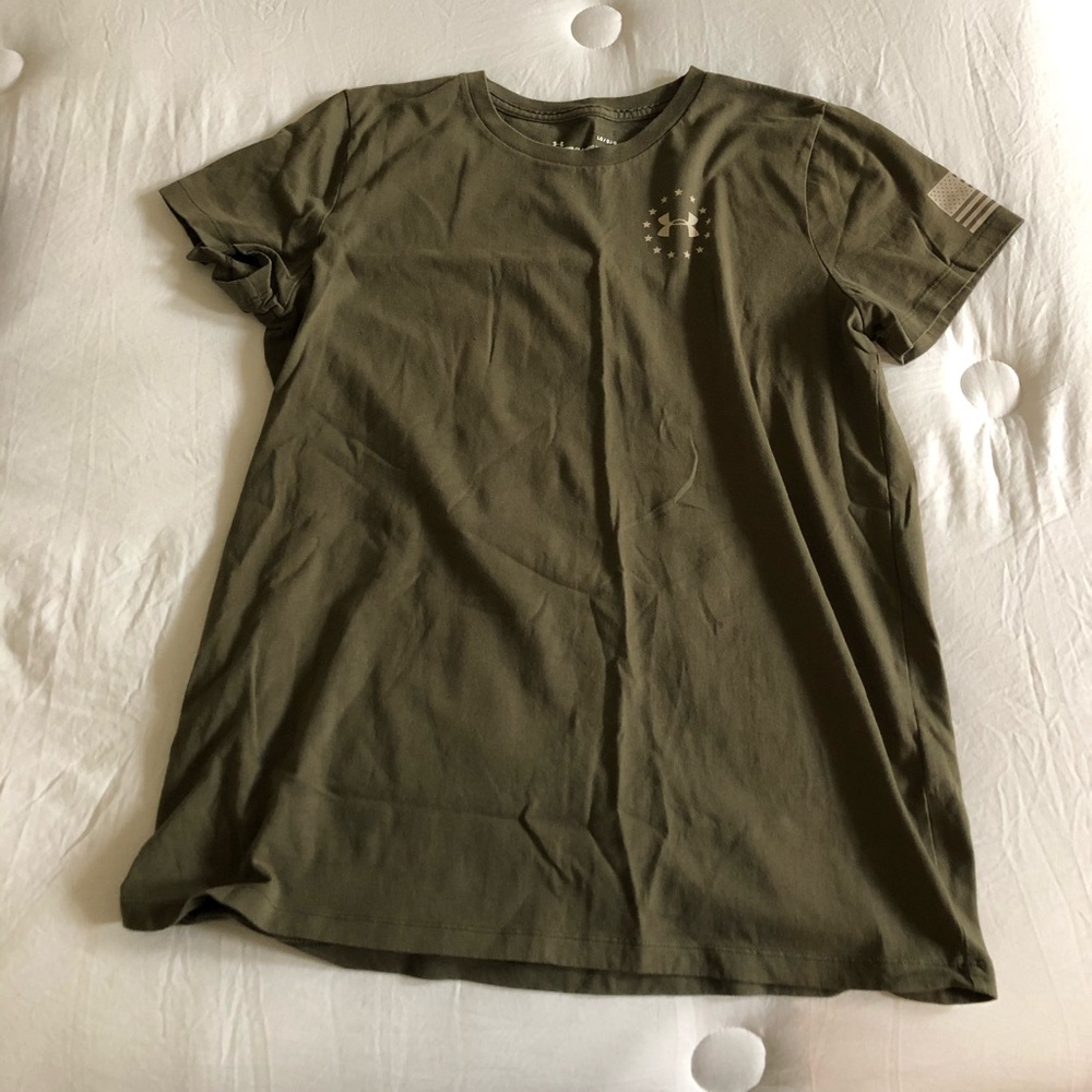 Women’s under armor shirt